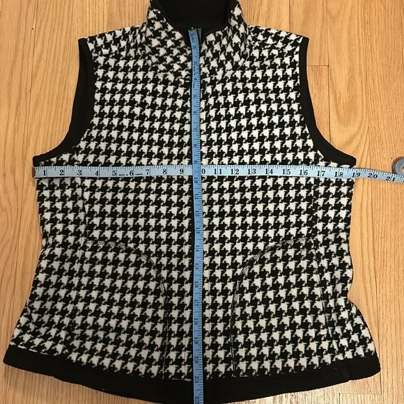 Rafaella Reversible Houndstooth Check Fleece Vest - Picture 5 of 5